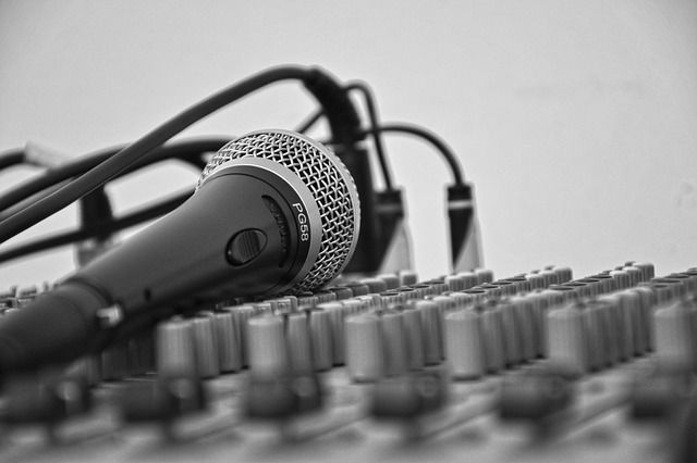 Equipment for online radio: mixer